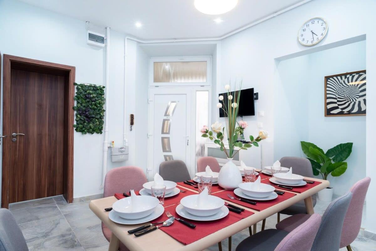 New Spacious At Superb Location Apartment *
